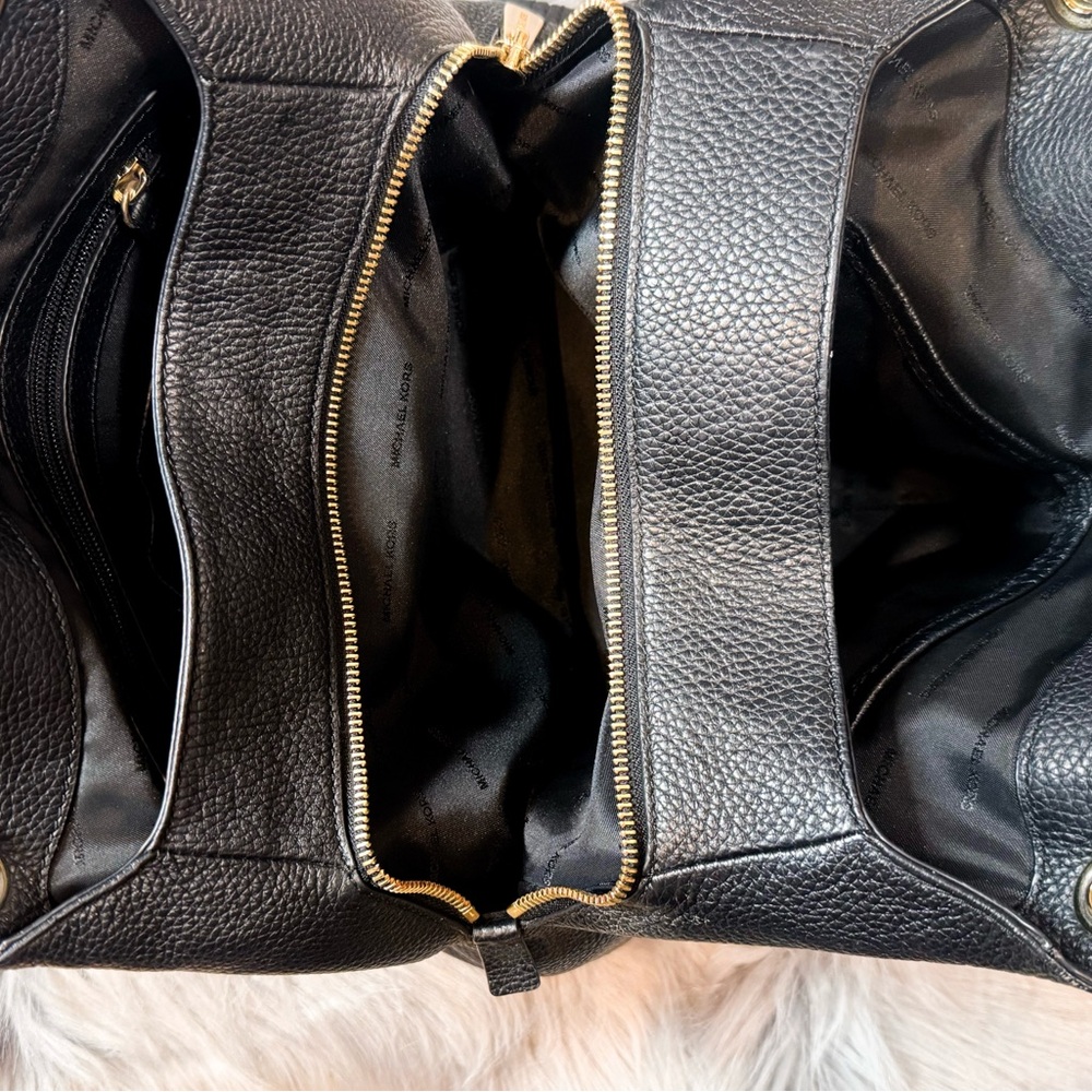 Michael Kors Black Shoulder Bag with Gold Accents - Picture 4 of 8